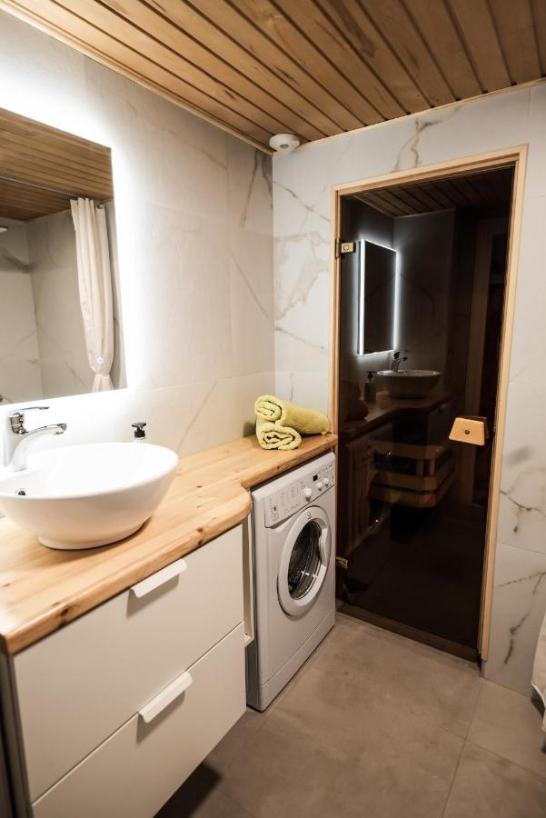 Cabin Guesthouse With Free Parking Pärnu Exterior foto