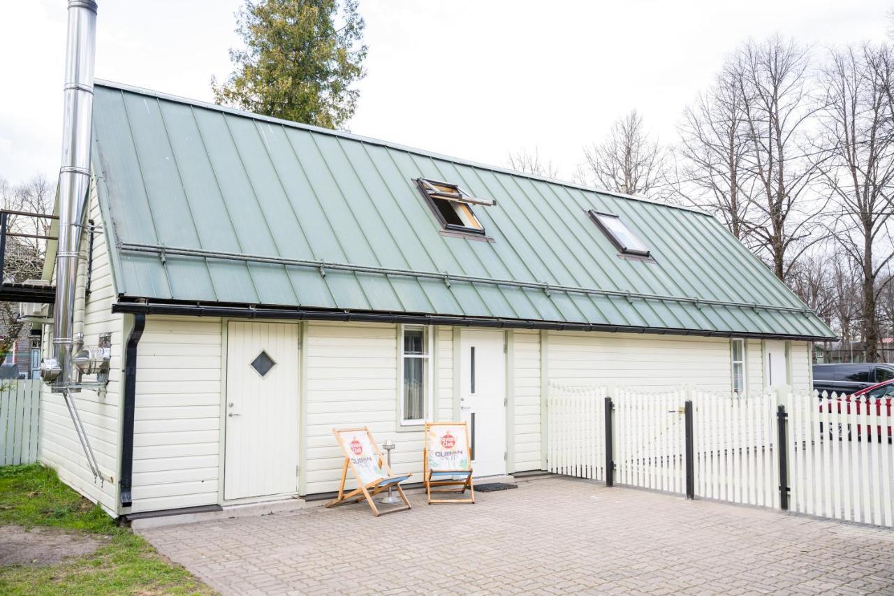 Cabin Guesthouse With Free Parking Pärnu Exterior foto